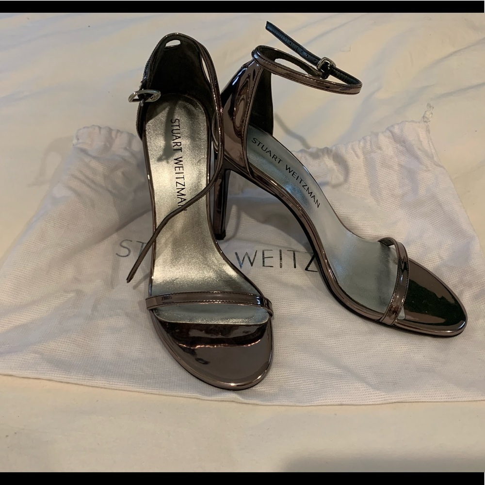 Gorgeous metallic Stuart Weitzman strappy pump.